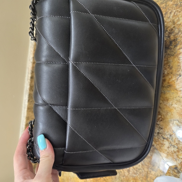 Black Quilted Shoulder Bag - Picture 3 of 7
